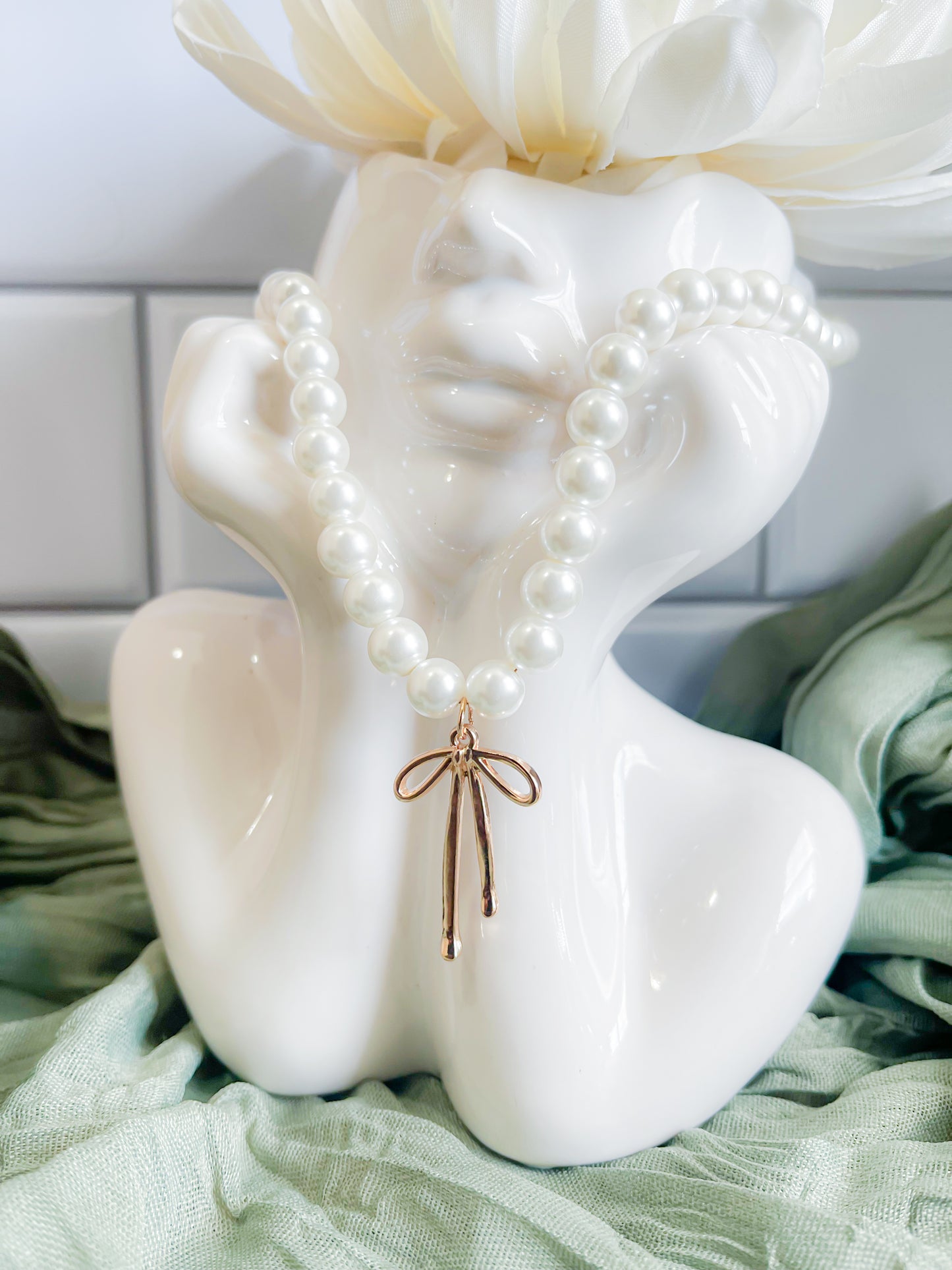 Harper In Pearls Necklace (Large Pearls)
