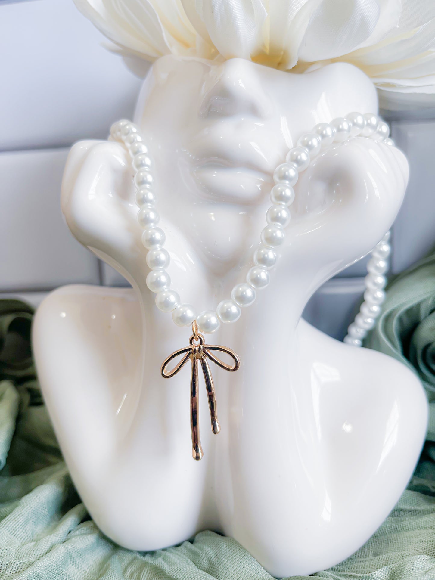 Harper In Pearls Necklace (Medium Pearls)