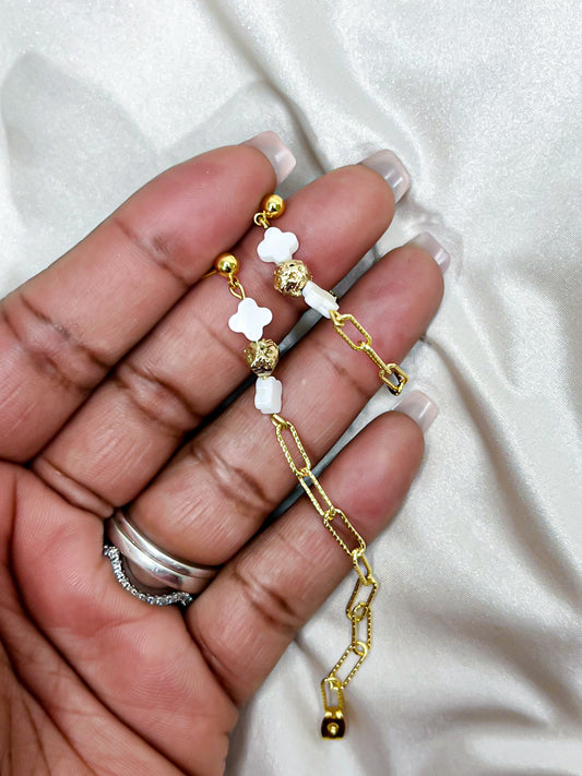 Clover in Gold Earring Loops