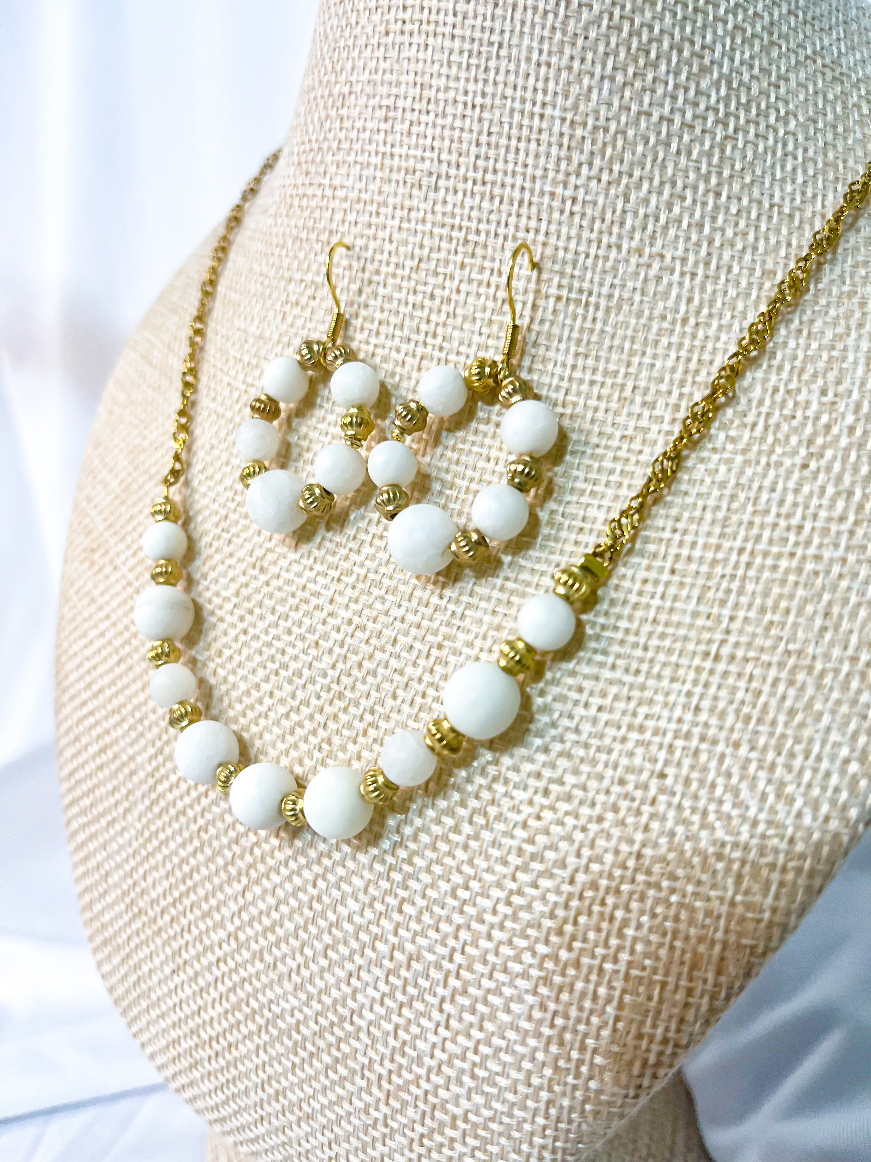 Aura’s Statement Necklace Set