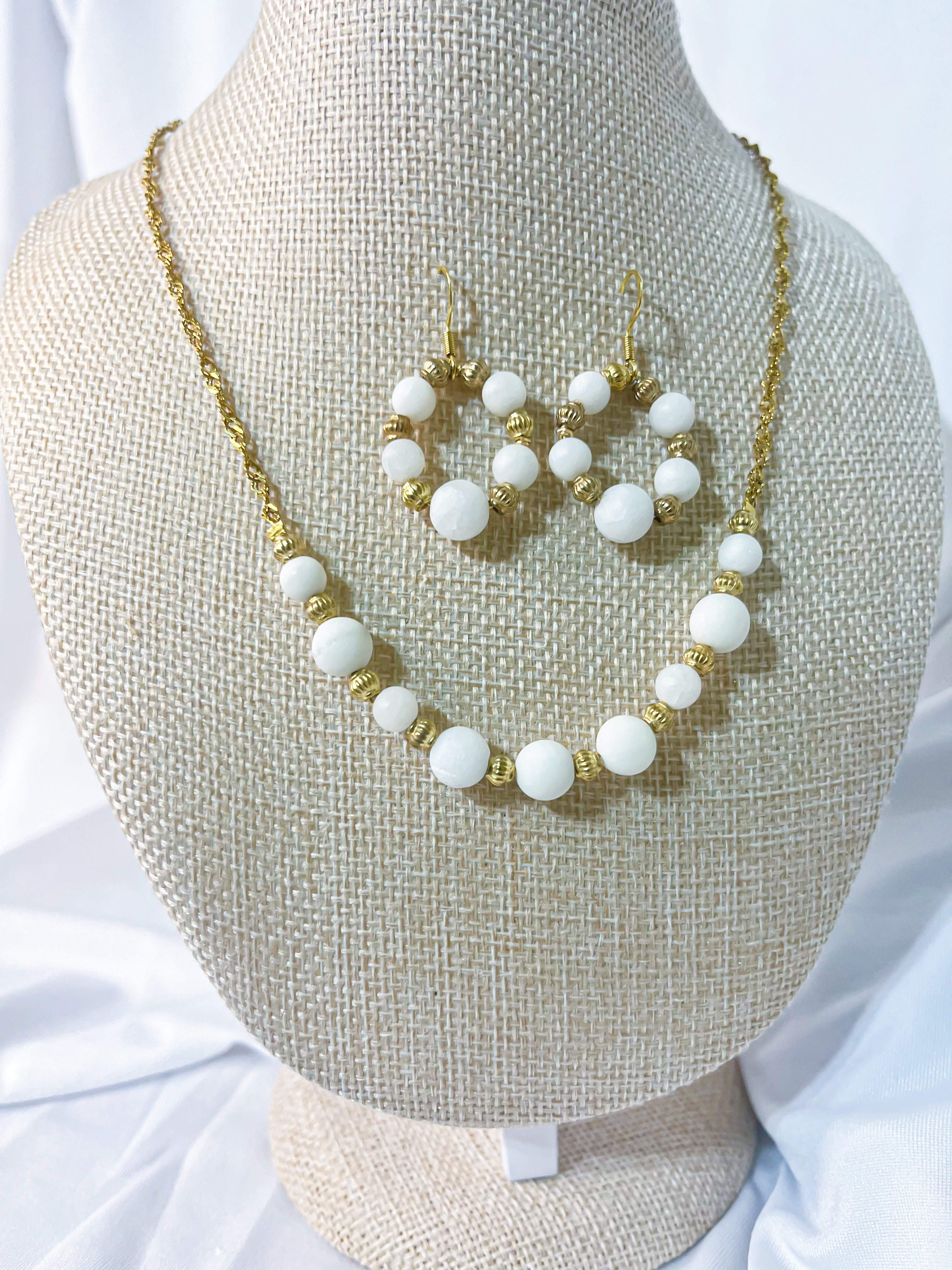 Aura’s Statement Necklace Set