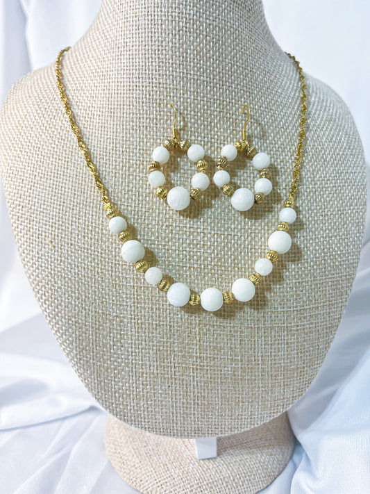 Aura’s Statement Necklace Set