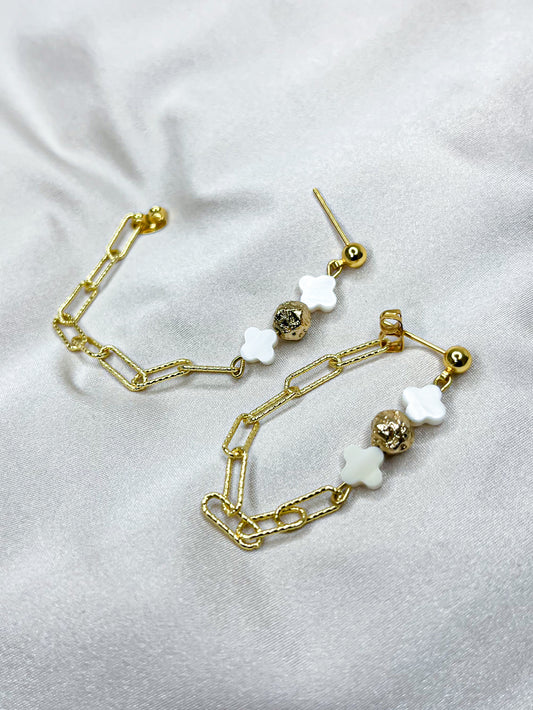 Clover in Gold Earring Loops