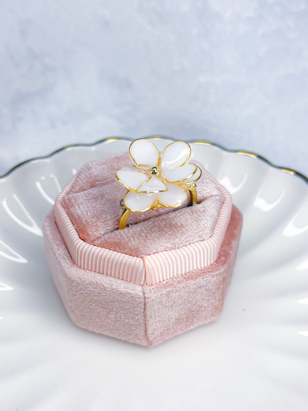 Floral in White Ring