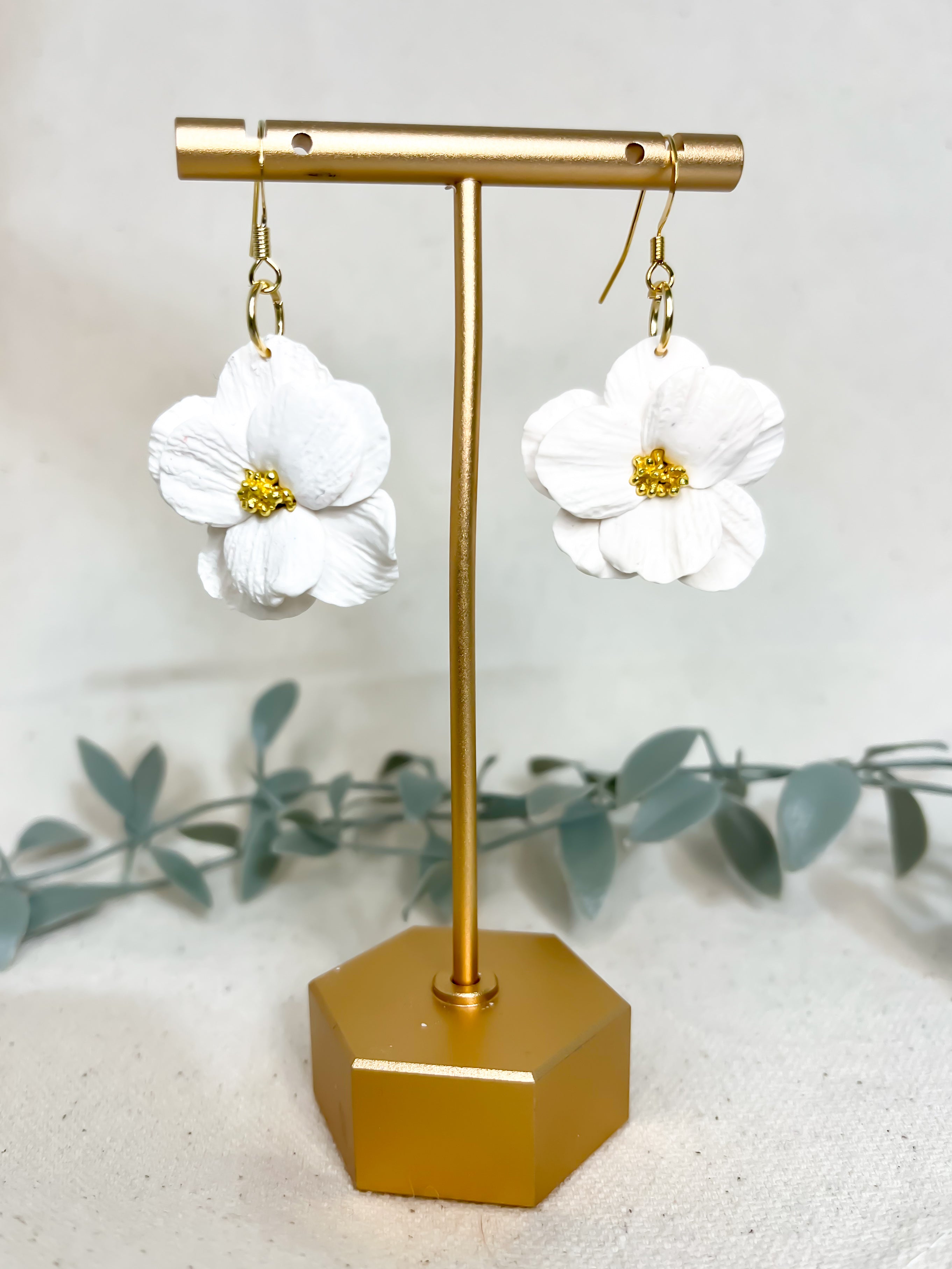 Lila Dangles