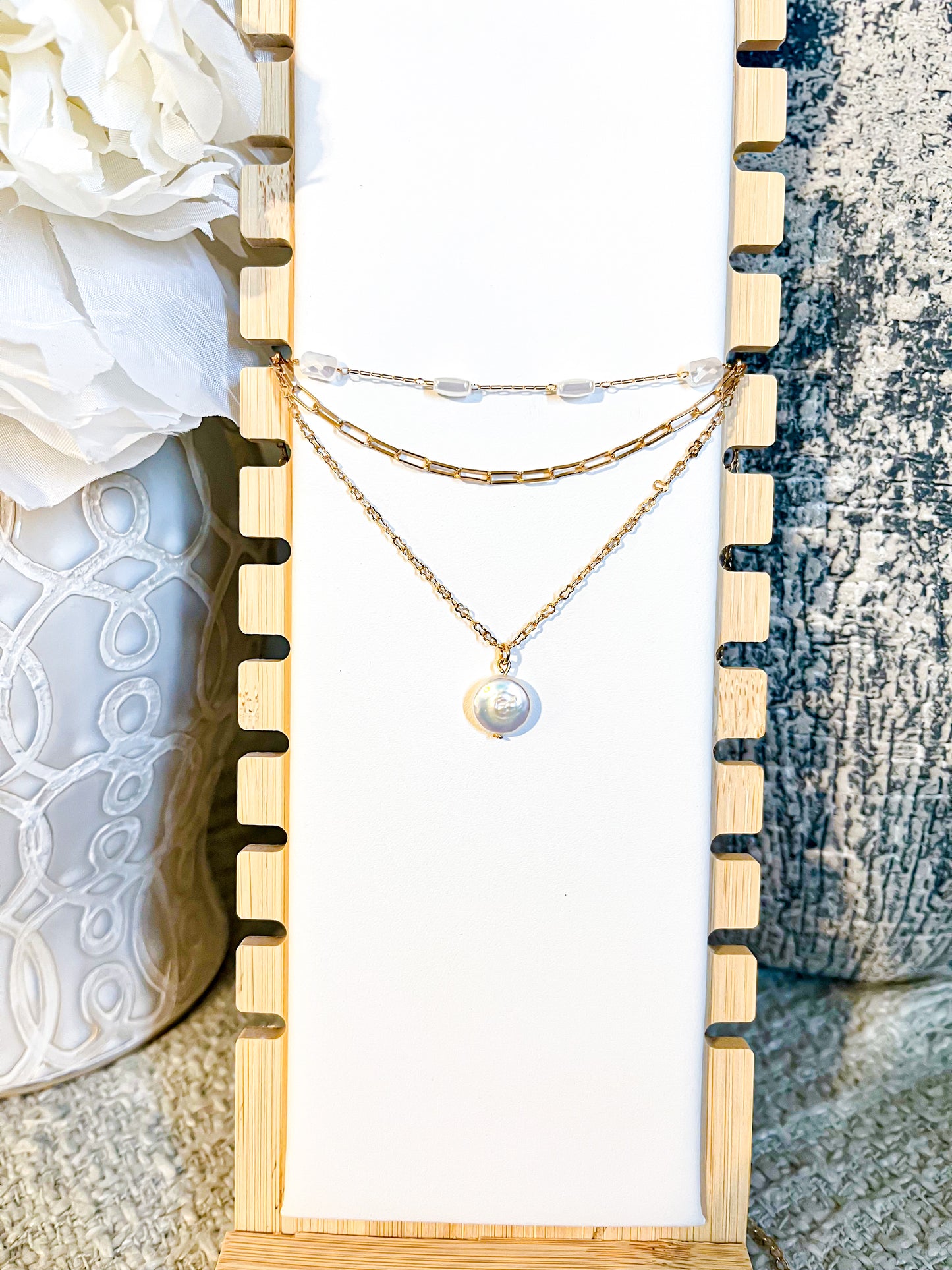 Little Pearl Necklace (white accents)